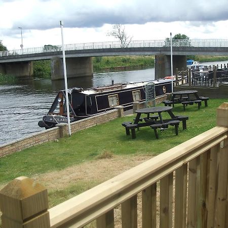 The Swan On The River Ely Exterior photo
